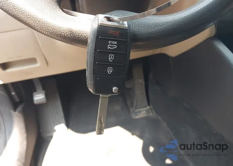 2016 Kia Optima Lx z USA, uszkodzony, nr VIN 5XXGT4L36GG115293